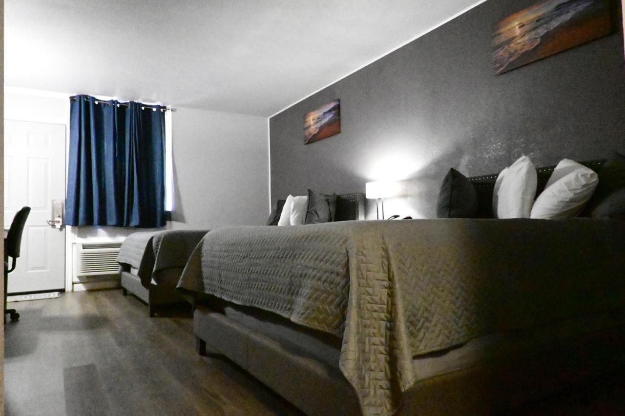 R Nite Star Inn And Suites -Home Of The Cowboys & Rangers アーリントン エクステリア 写真