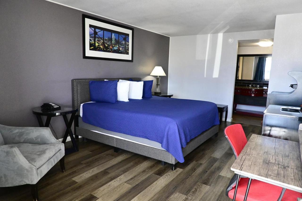 R Nite Star Inn And Suites -Home Of The Cowboys & Rangers アーリントン エクステリア 写真