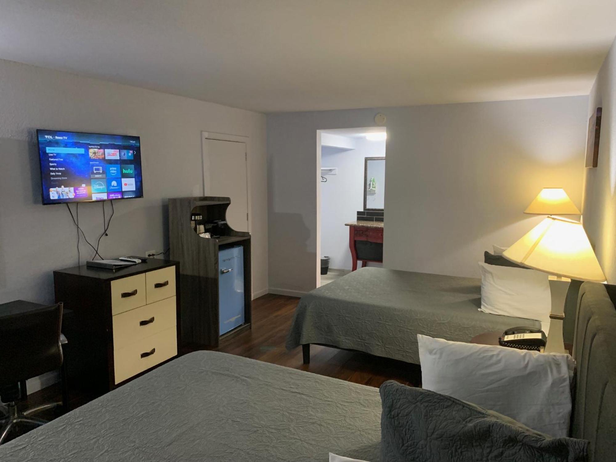 R Nite Star Inn And Suites -Home Of The Cowboys & Rangers アーリントン エクステリア 写真